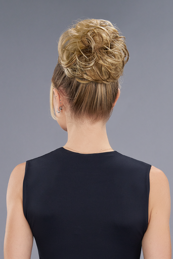 Mimic blonde bun extension