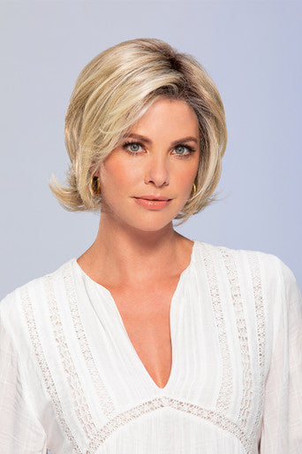 Naomi blonde wig