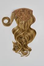 easiPony Medium Wavy HD ponytail flat lay