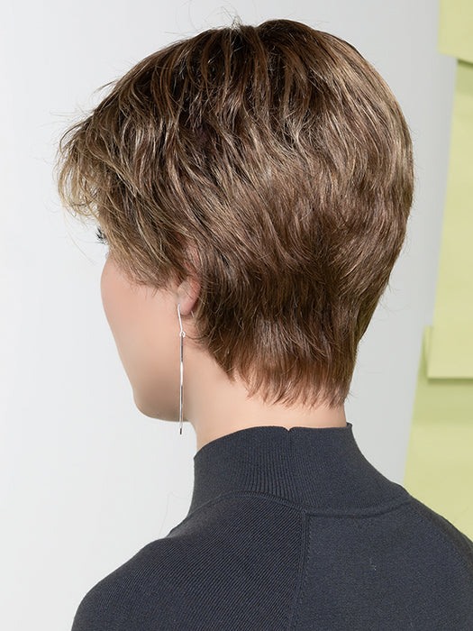 BERLIN by ELLEN WILLE in BERNSTEIN MULTI SHADED 12.26.27 | Lightest Brown, Light Golden Blonde, and Dark Strawberry Blonde Blend with Shaded Roots