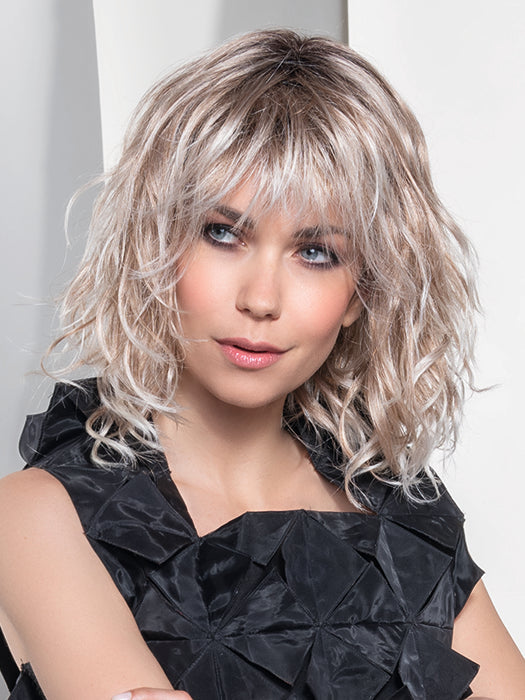 PERLA by ELLEN WILLE in BEIGE PASTEL SHADED 101.27.60 | Pearl platinum blonde mixed with light reddish brown and pure white with Light shaded roots