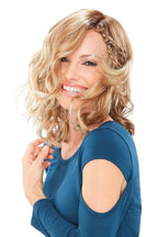 Mila blonde wig alt2
