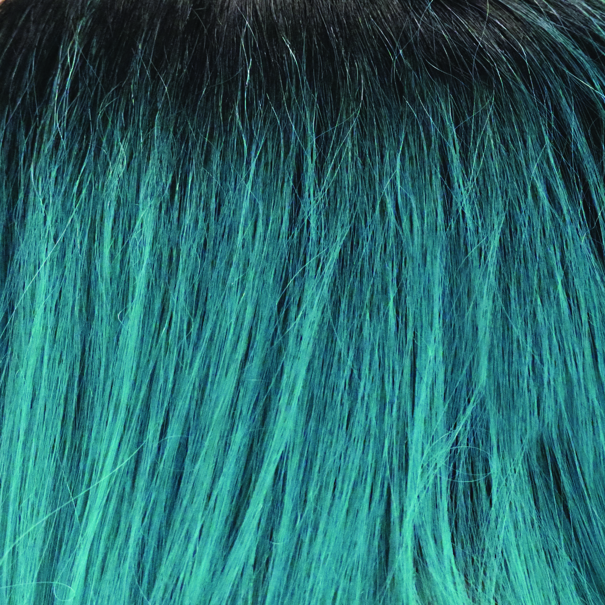 Royal Emerald  -  A cool dark root shattering into a bluey green, oceanic color.Â 